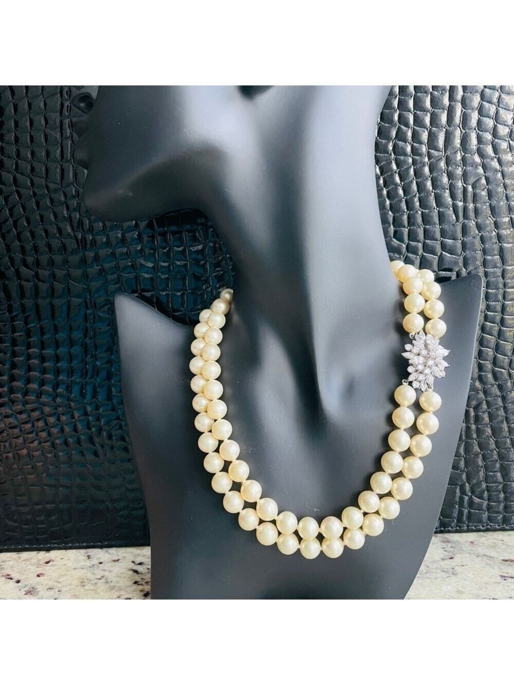 Vintage Fantasia By DeSerio Double Strand Simulated Pearl Necklace With … - Picture 2 of 15